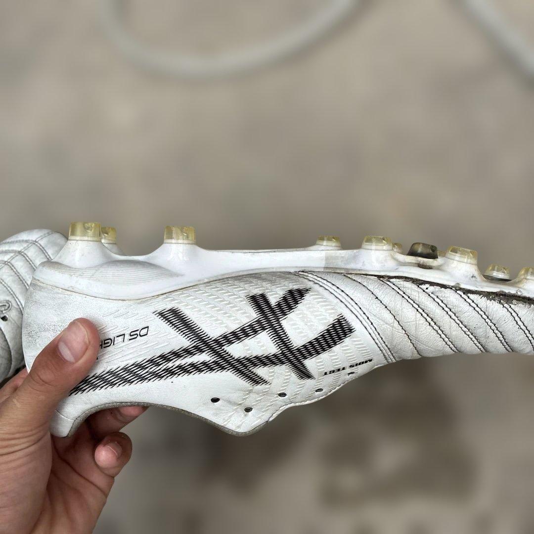 Asics DS LIGHT X-FLY サッカーシューズ