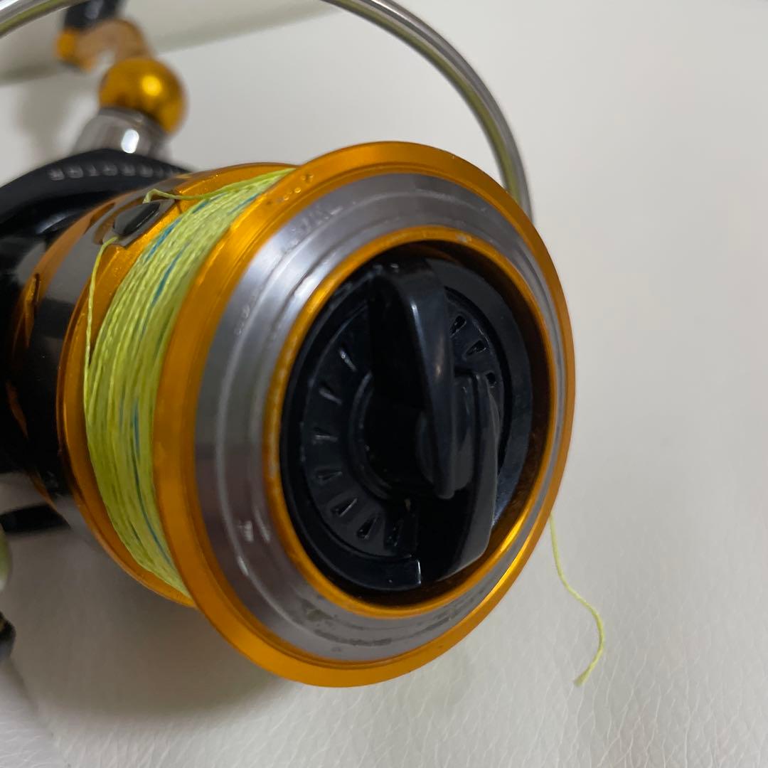 DAIWAダイワレブロス2500スピニングリールカモメ5色PE2号付