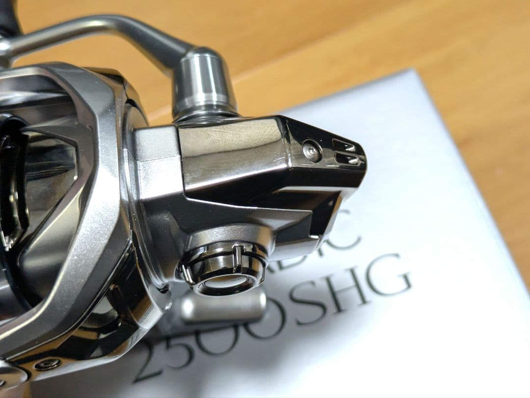 シマノ　23ストラディック2500shg