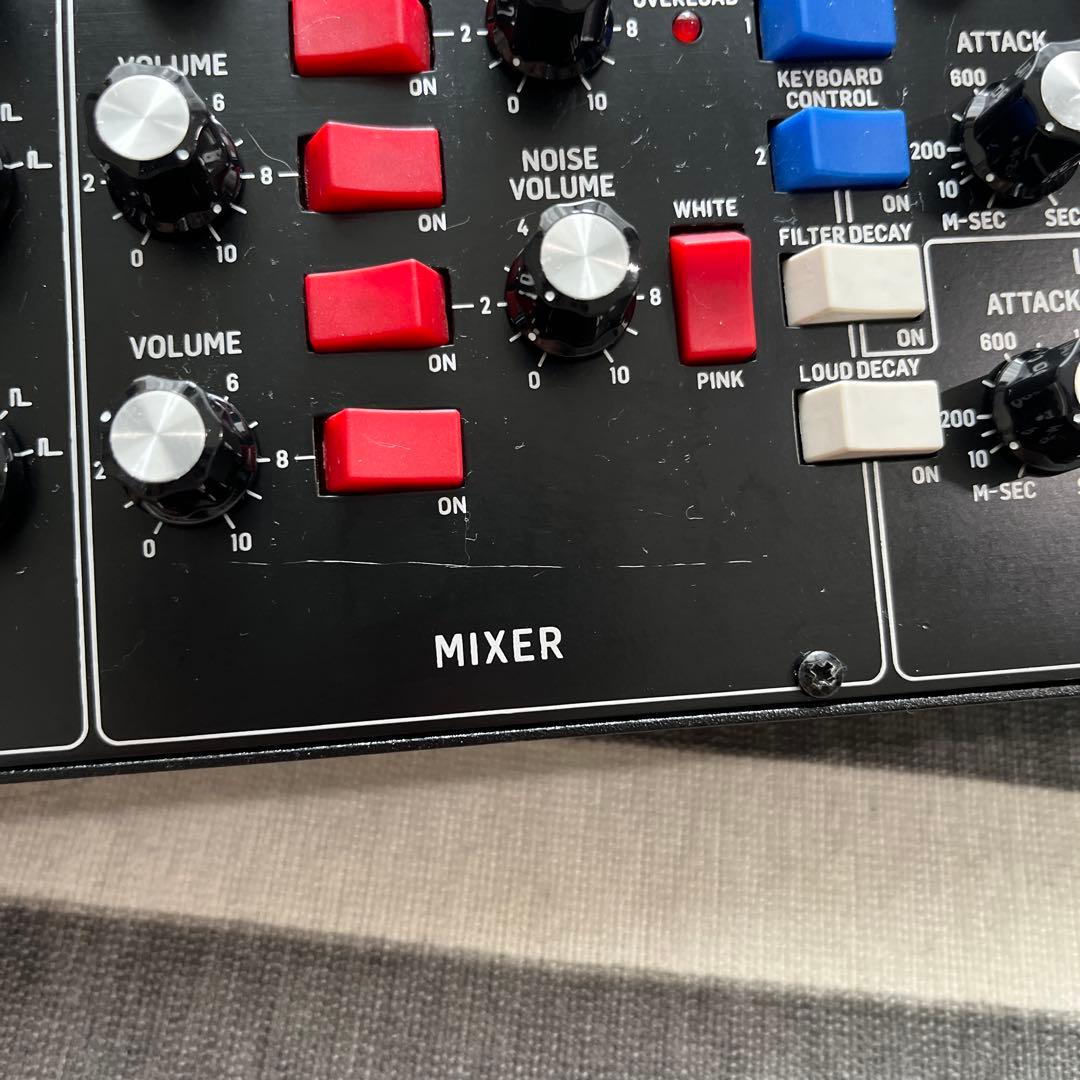 鍵盤楽器 Behringer Model D