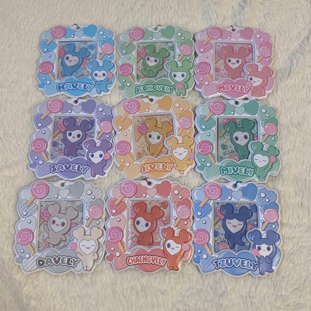TWICE LOVELYS カードホルダー 18種コンプリート 全種類