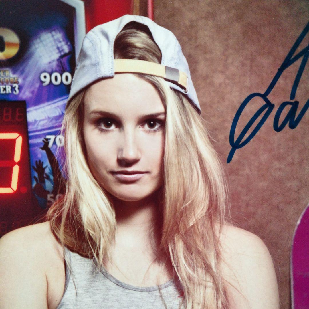 セール中…アンナ・ガッサー直筆サイン入り超 特大写真…Anna Gasser,