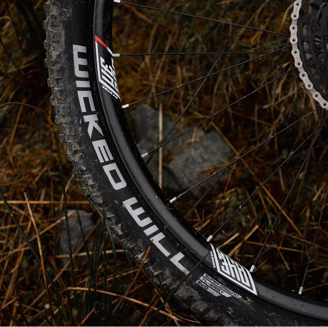 新品　SCHWALBE ウィキッドウィル 27.5x2.25 MTBタイヤ