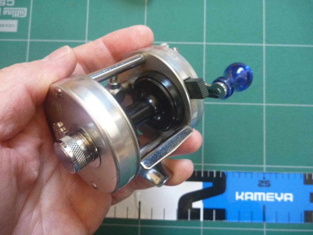 アブガルシア　アンバサダー2500CIAR　フットナンバー040006