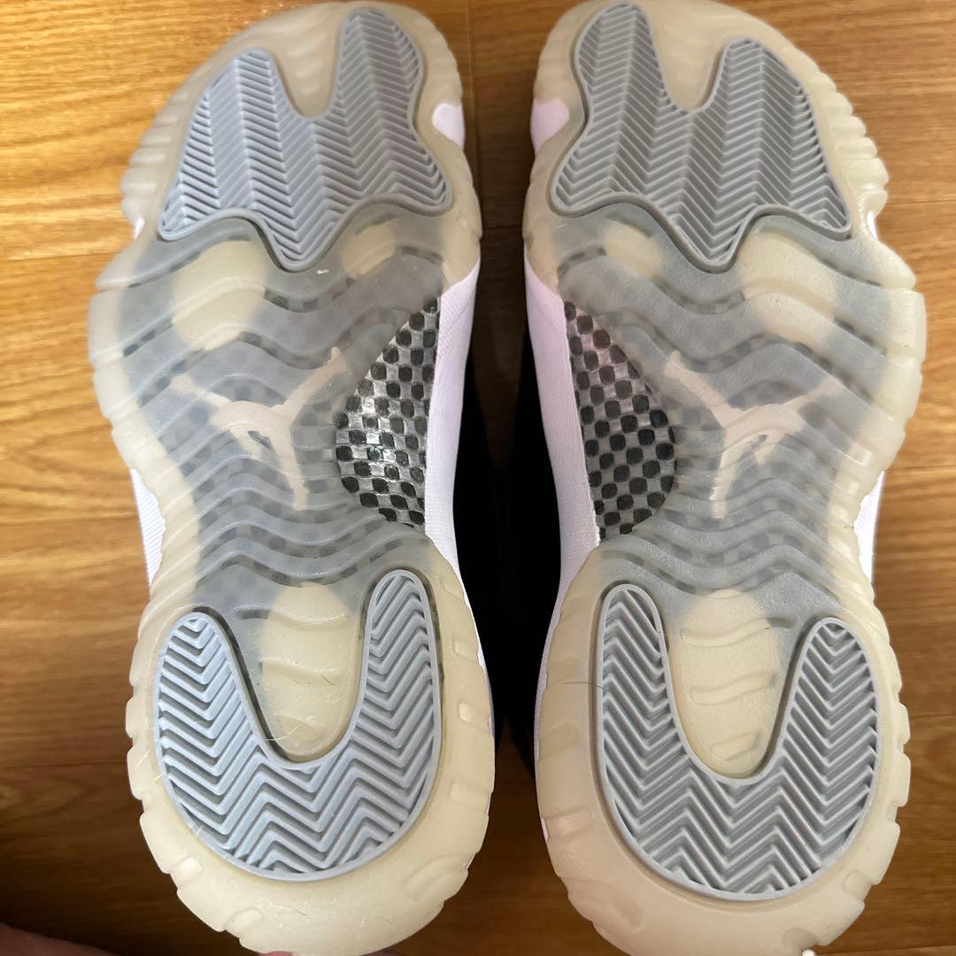 【新品】Air Jordan 11 Retro ブラック/ホワイト
