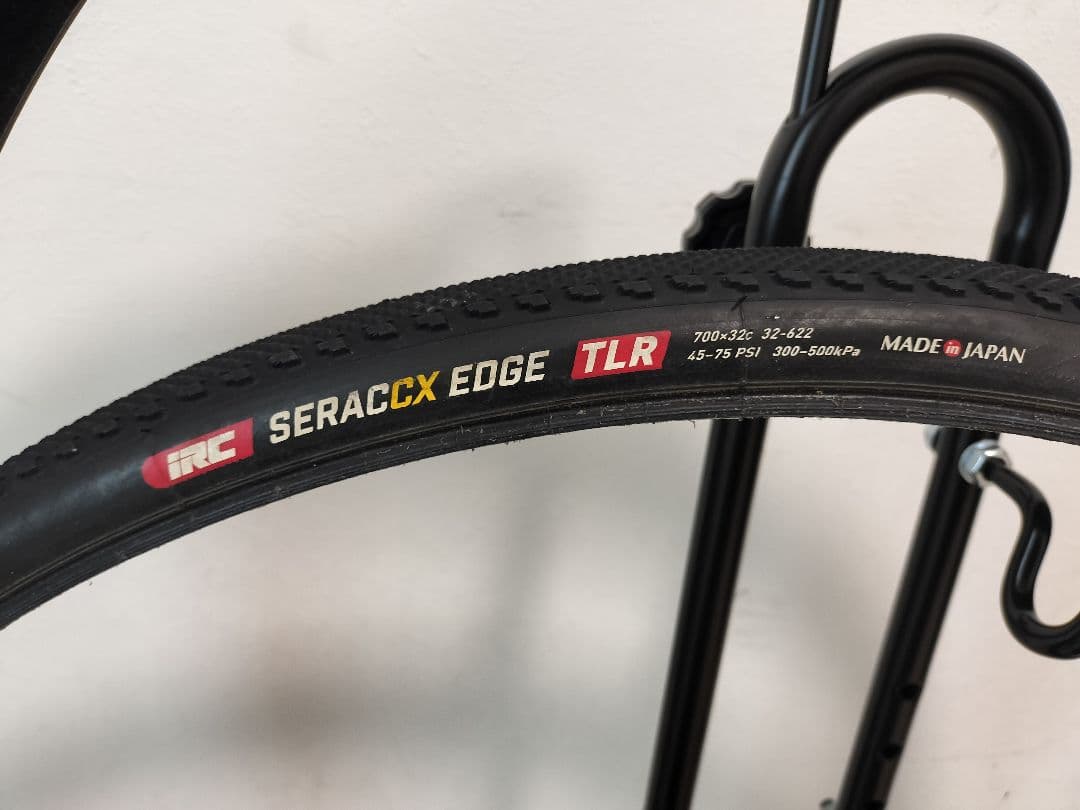 IRC SERAC CX EDGE TLR 700x32C　2本セット　シラク