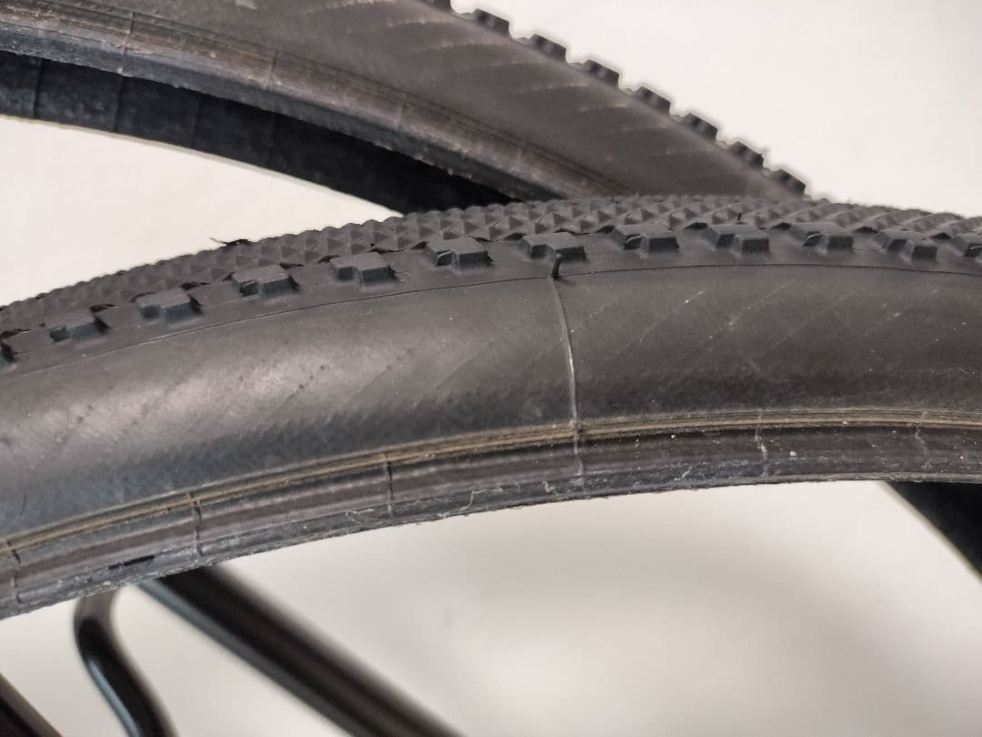IRC SERAC CX EDGE TLR 700x32C　2本セット　シラク