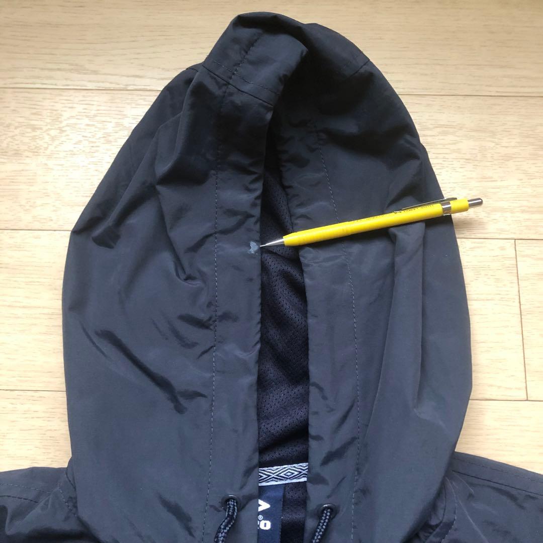 UMBRO アンブロ　Sサイズ ナイロンハーフジップパーカー　ミシガンカラー