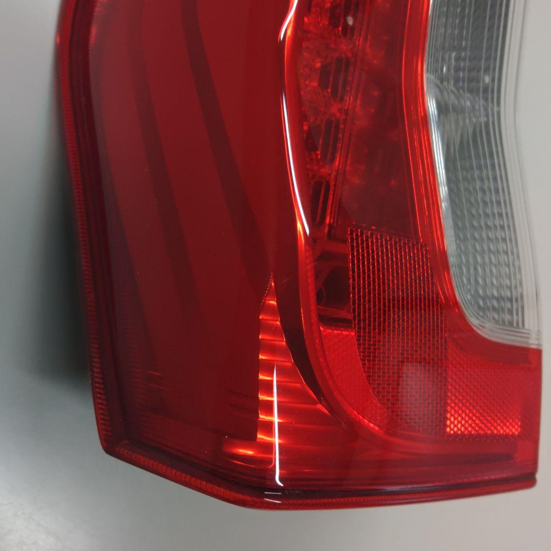 ダイハツLA600s　タント左テールランプ