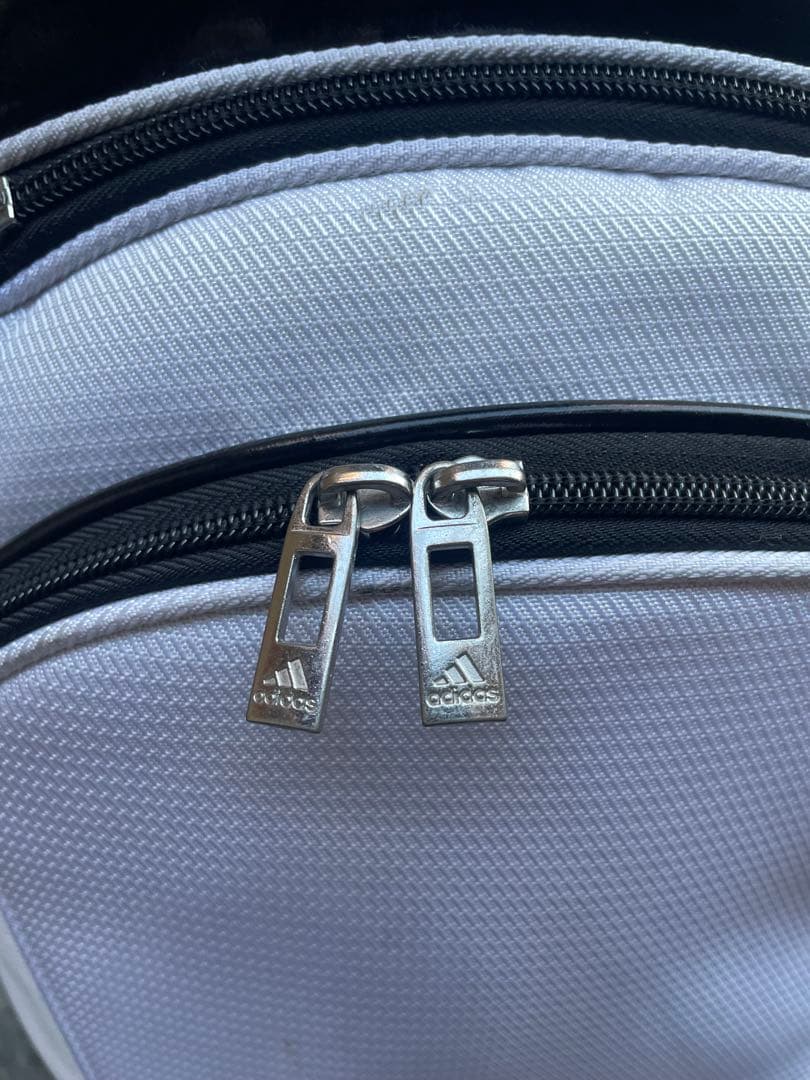 【-1000円値下げ中】早い者勝ちadidasキャディバッグ送料込／即郵送可能