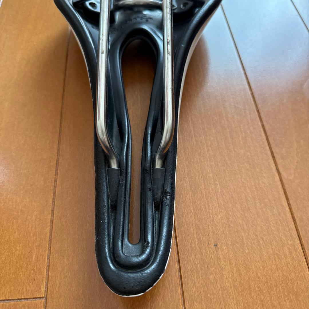 Selle SMP HELL サドル