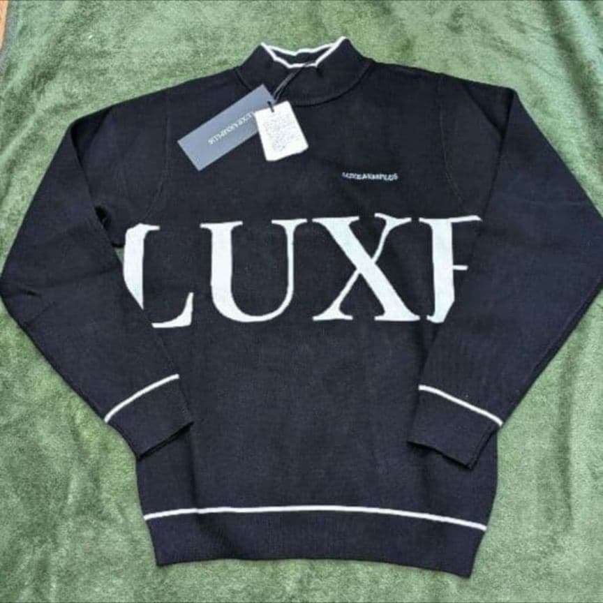 【新品】LUXEAKMPLUS ビッグロゴモックネックニット XLサイズ