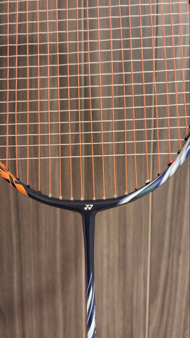 YONEX バドミントンラケット　アストロクス100zx