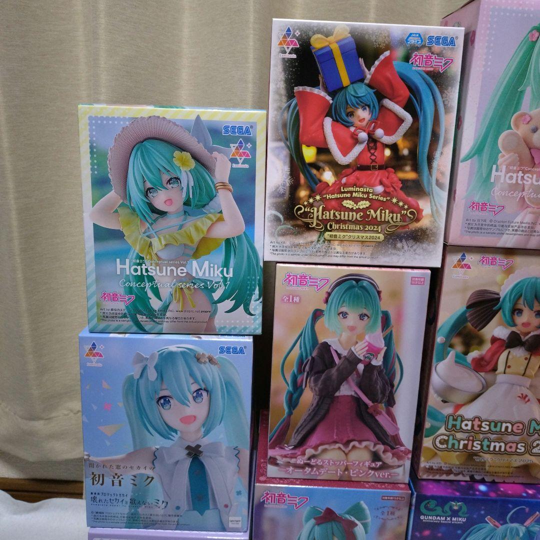 初音ミク　プライズ　フィギュア　12体