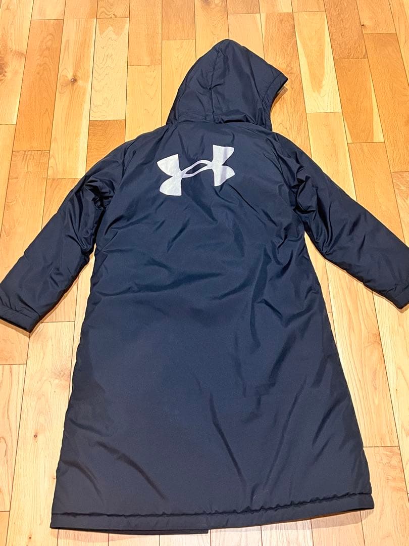Under Armour フード付きベンチコート 黒　160