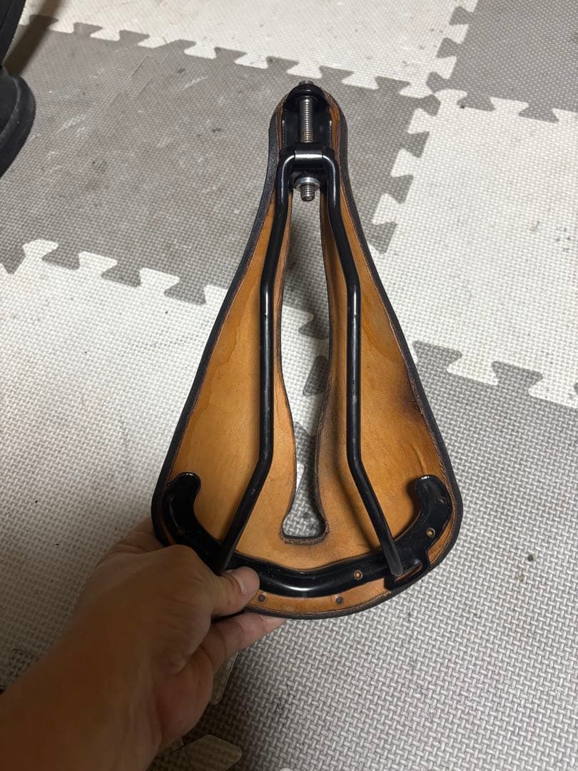 最終値下げ】SELLE ANATOMICA レザーサドル　ブラック