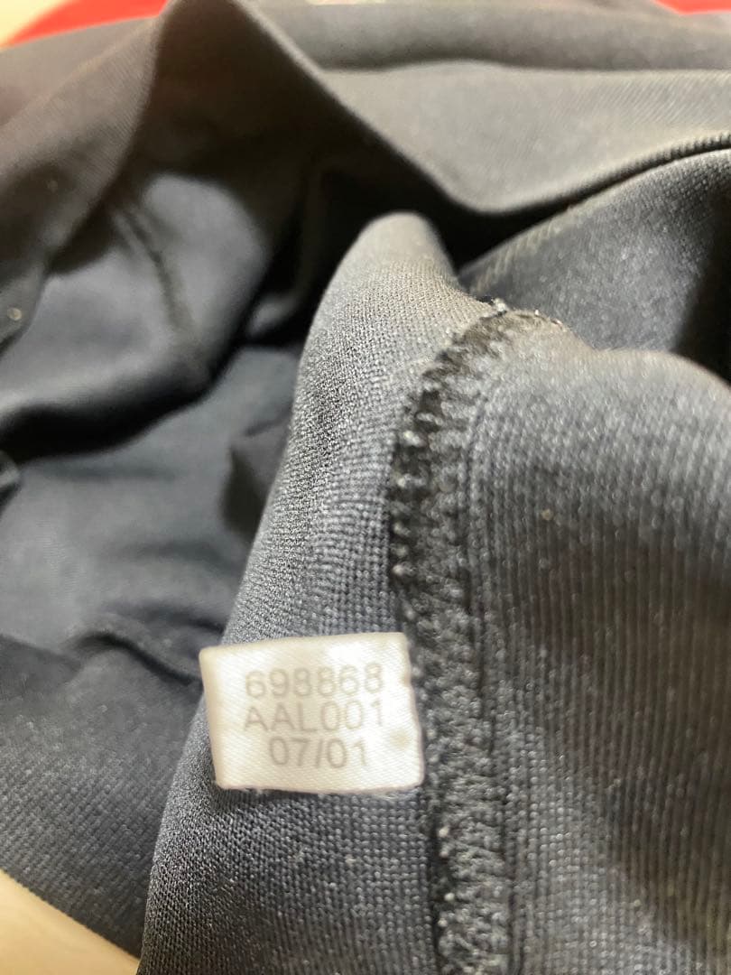 adidas ACミラン スウェット