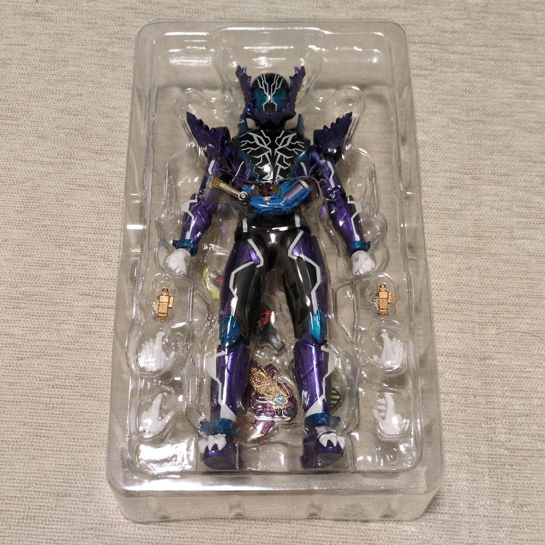 S.H.フィギュアーツ　仮面ライダーローグ