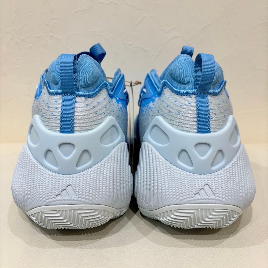 新品【adidas】アディダス　トレイ・ヤング3バスケットボール 29cm