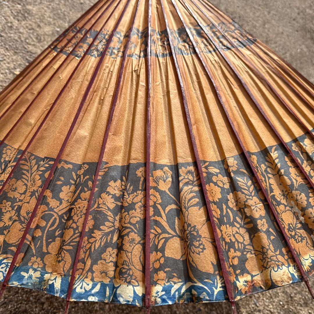舞踊傘 金色と青色の花柄 90cm
