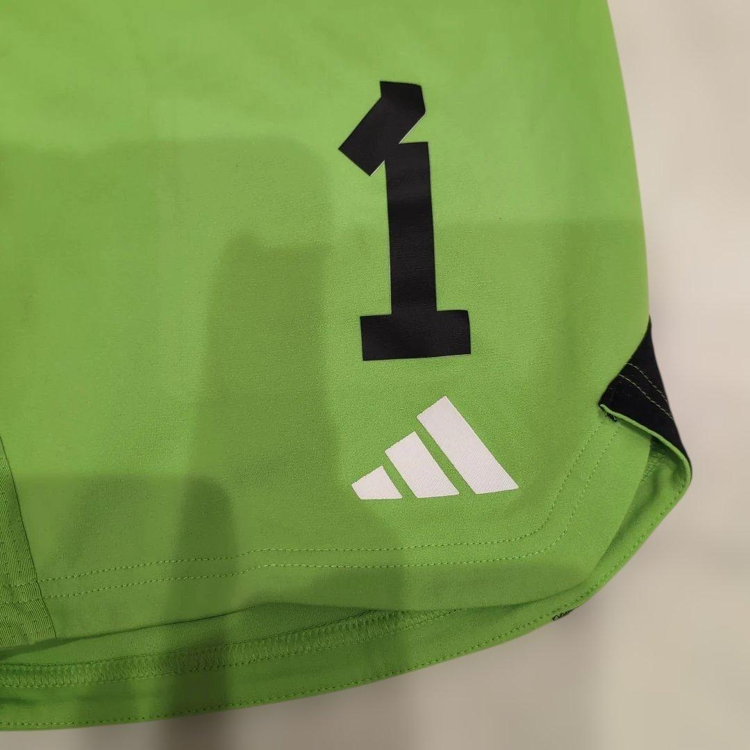 adidas 日本代表 GKパンツ　非売品　２XＬサイズ　ソックス付き