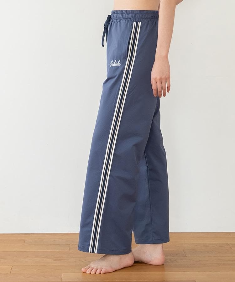 【SUKALA】ライントラックパンツ Mサイズ　新品、未開封