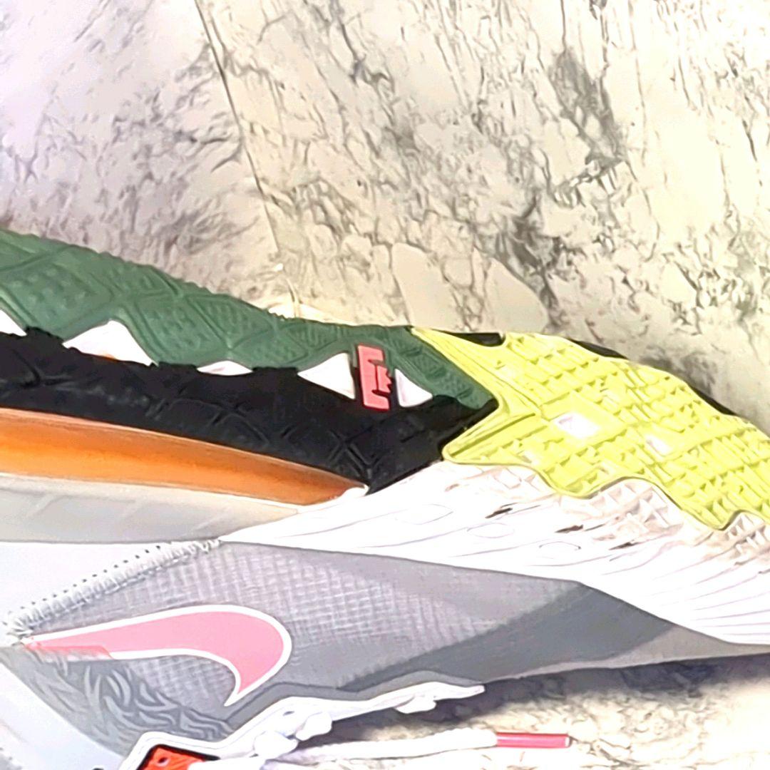 限定 Nike LeBron 18 Low Bugs x Marvin 27cm