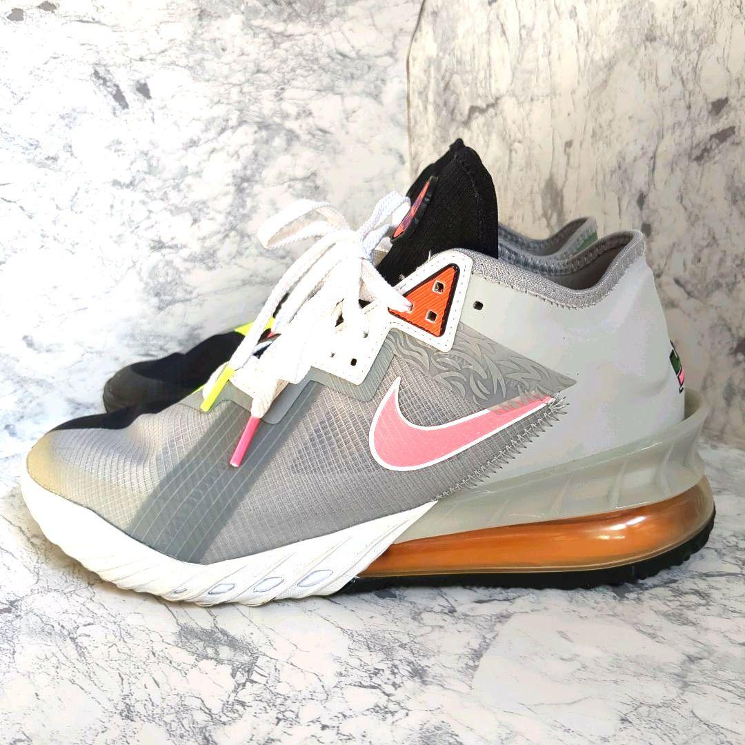 限定 Nike LeBron 18 Low Bugs x Marvin 27cm