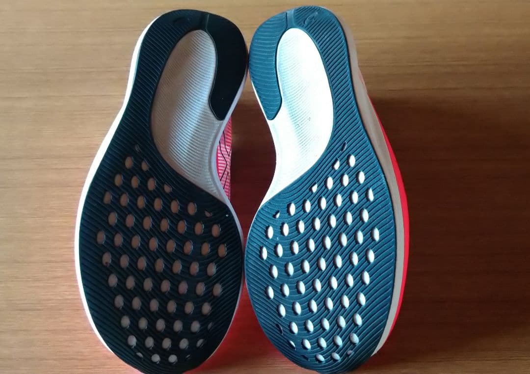 S4　asics 　ランニングシューズ　 マラソンシューズ　ピンク/オレンジ