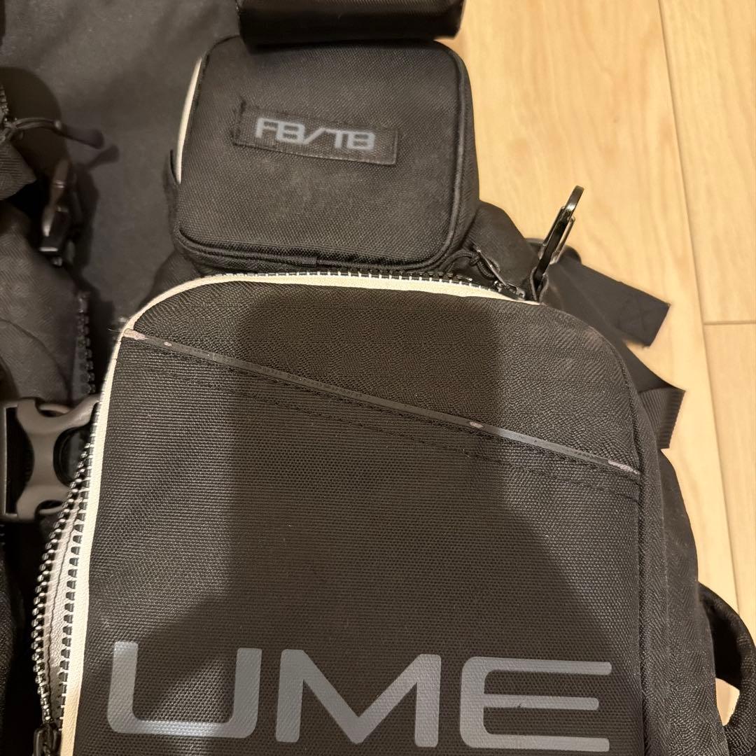 マズメ　ライフジャケット　(メジャー、フィッシュグリップ、プライヤー付き)