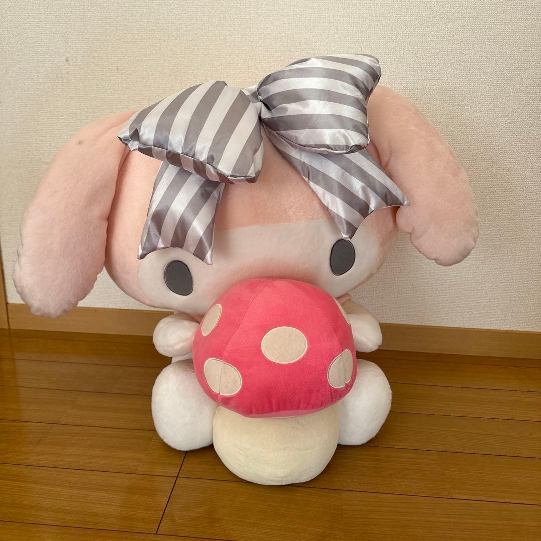 巨大　マイメロディ ぬいぐるみ キノコデザイン