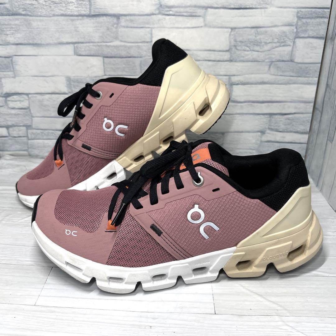 ✨極美品✨On Cloudflyer 4 ランニングシューズ ローズ 24cm