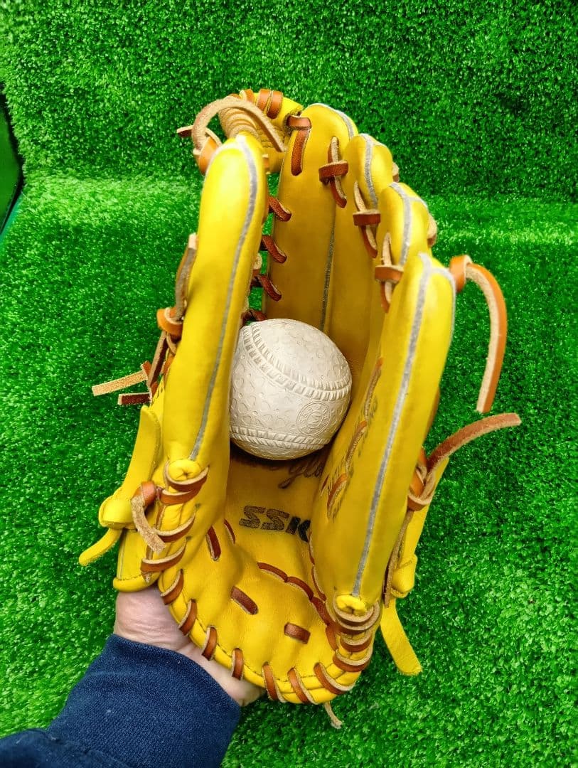 野球グローブ　一般軟式グラブ　エスエスケイ