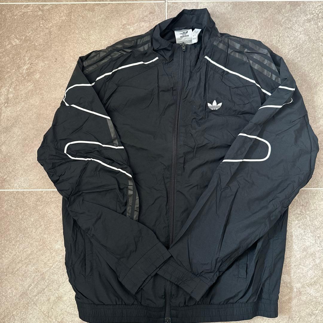 adidas ブラック ナイロン　ジャージ上下セット Lサイズ