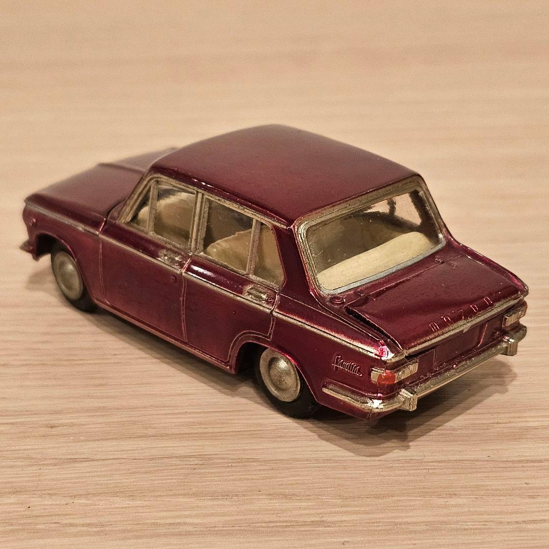 【アサヒトーイ/モデルペット】No.30 マツダ ファミリア
