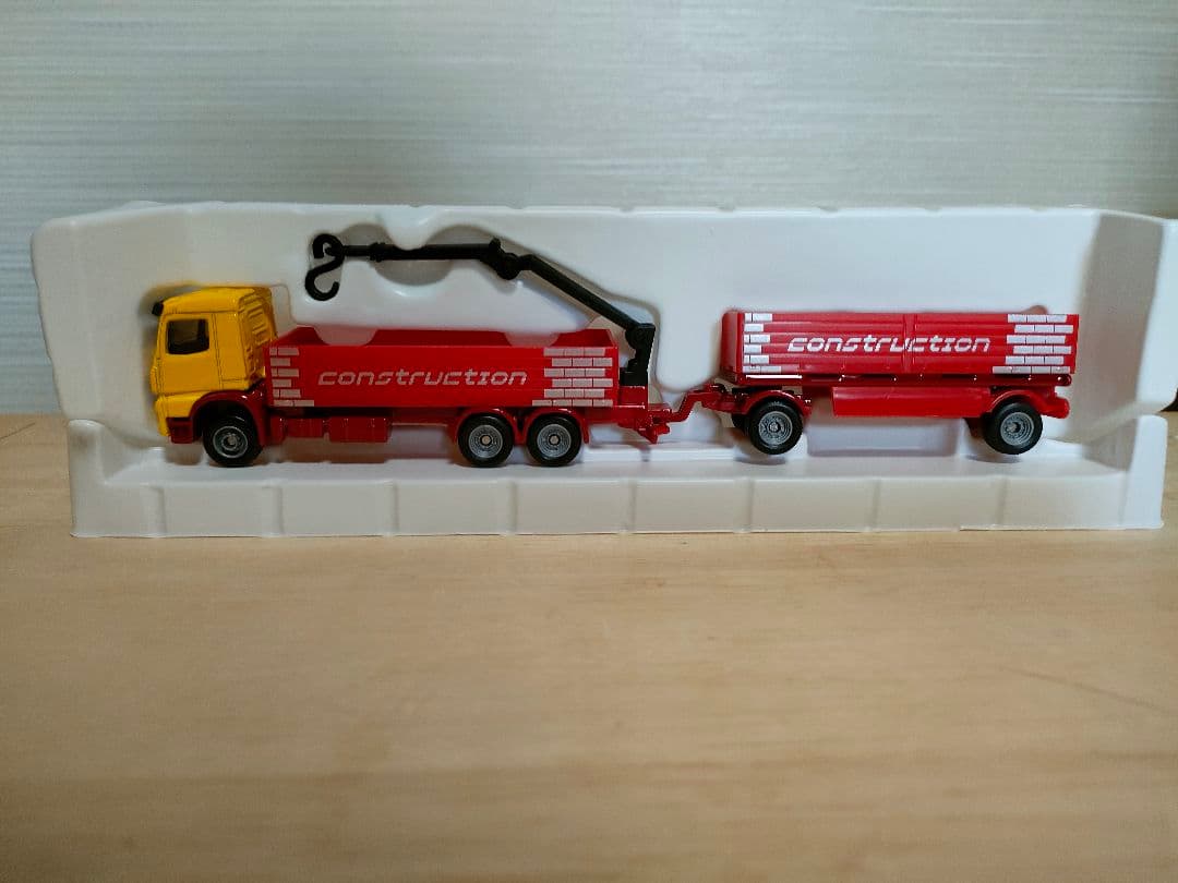 【SK1797】Siku Baustoff-LKW mit Anhänger