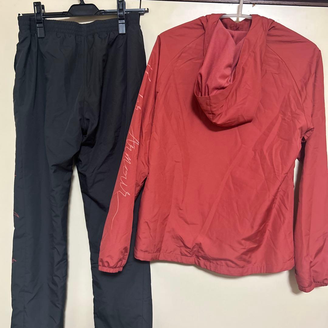 Under Armour フード付きジャケットMとパンツSセット