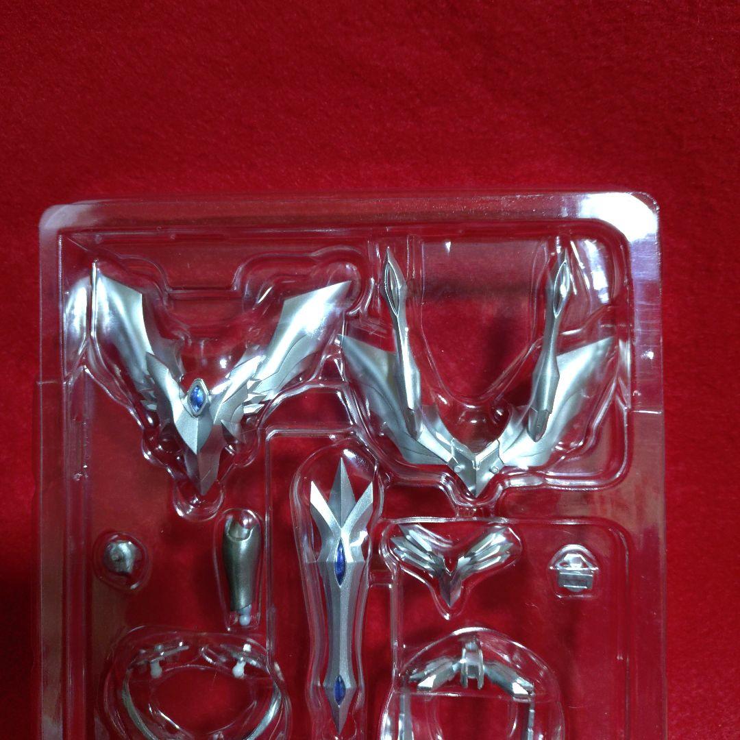 S. H.Figuarts ウルティメイトシャイニング　ウルトラマンゼロ