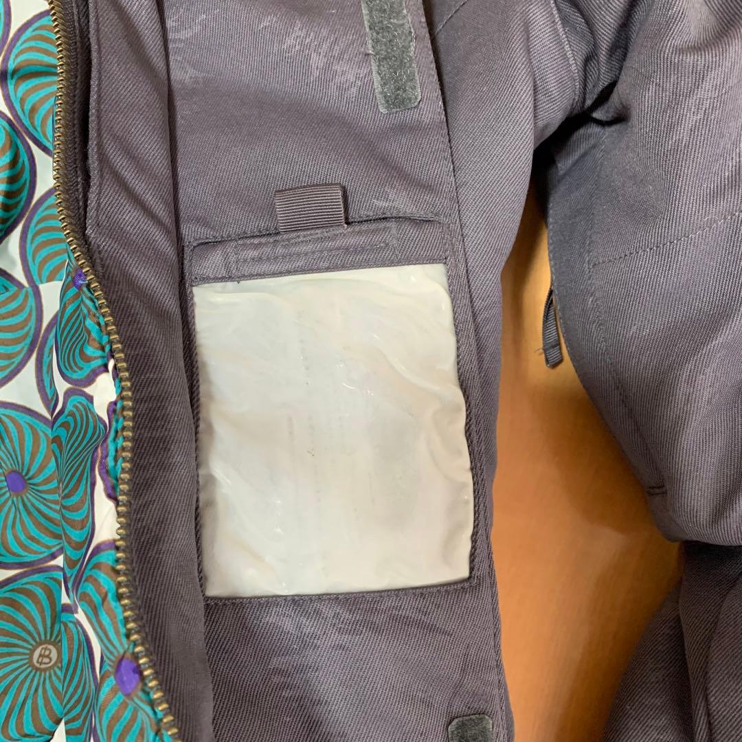 美品　訳アリ　バートン　BURTON レディース　S スノボウェア　スキーウェア
