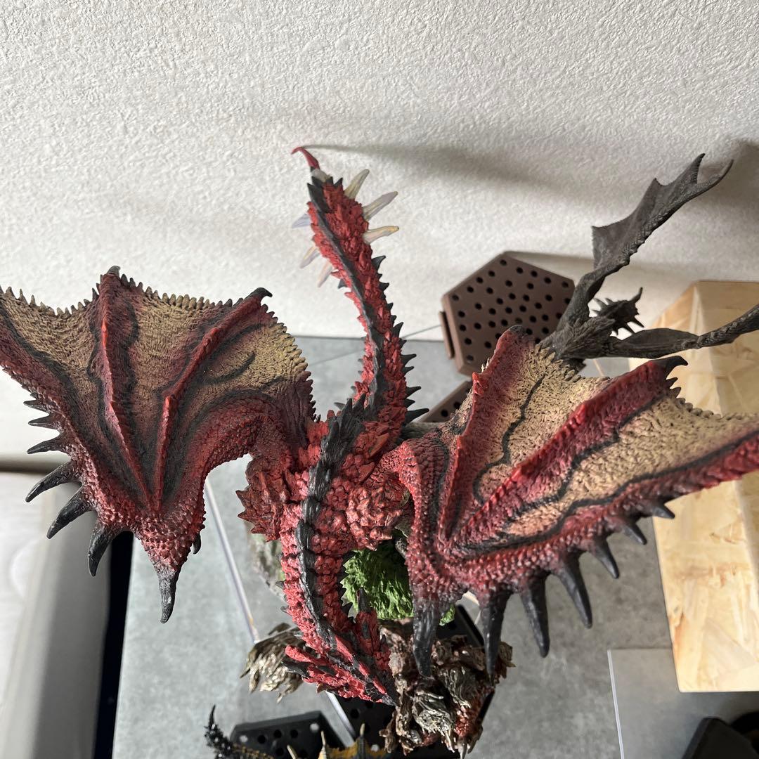 モンスターハンター モンハン クリエイターズモデル リオレウス フィギュア