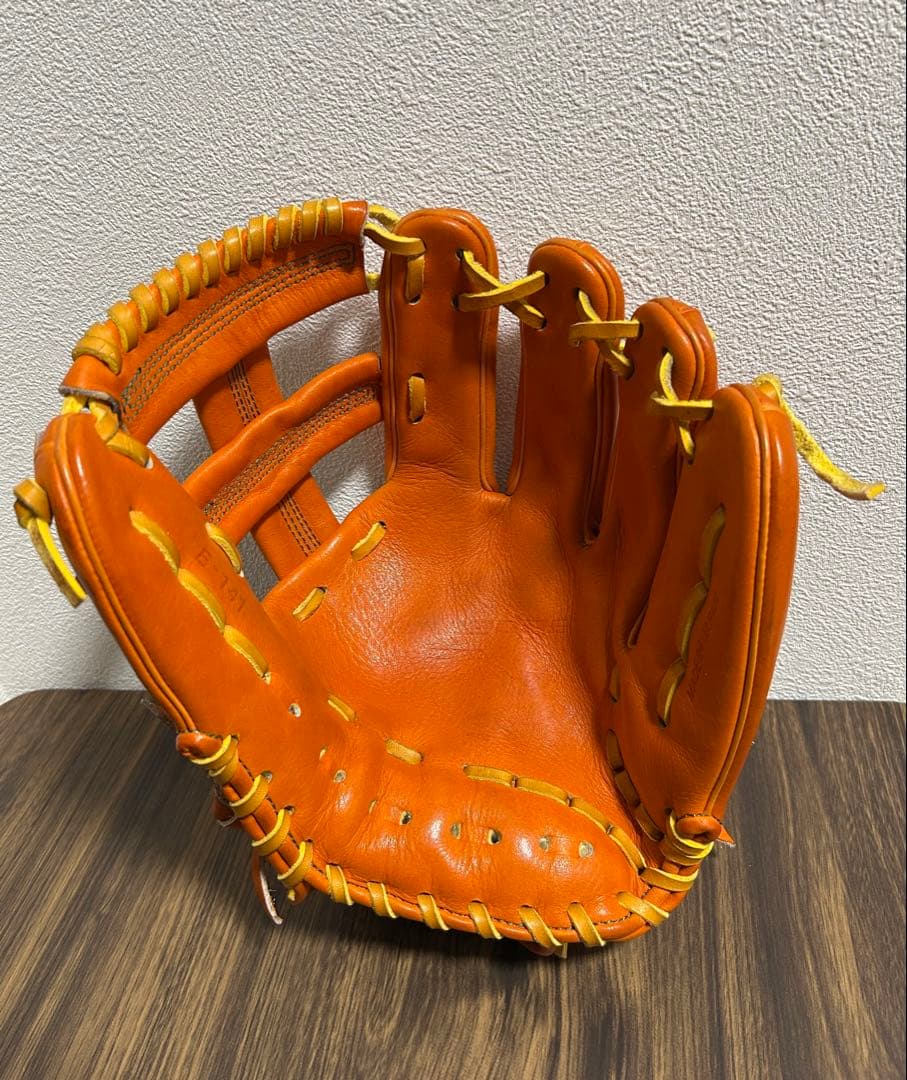 プロ野球選手　支給品グローブ