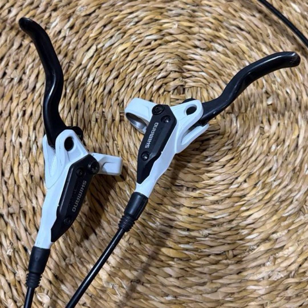 SHIMANO 油圧ブレーキレバー キャリパー 左右 ホワイト 自転車