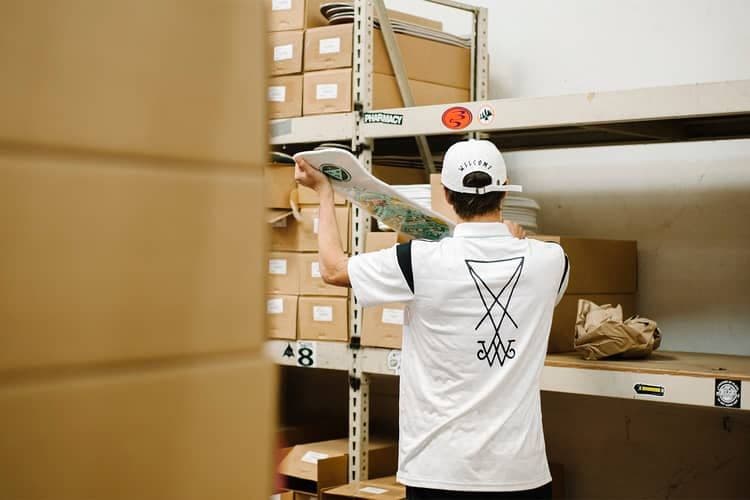 美品 adidas x welcome skateboards ゲームシャツ