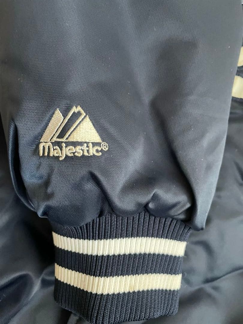ニューヨーク・ヤンキース サテンジャケット Majestic
