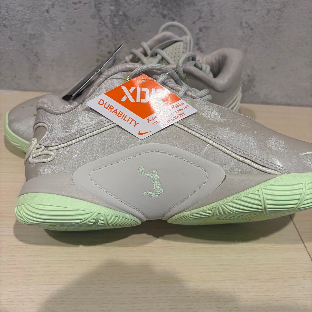 定価26,950円　新品未使用　NIKE ナイキ レブロン 22 EP