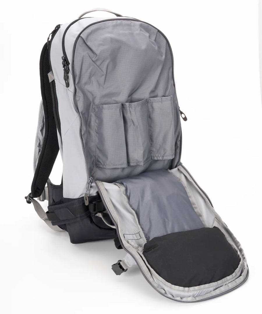 25/26' DAKINE POACHER BACKPACK 32L 新品未使用