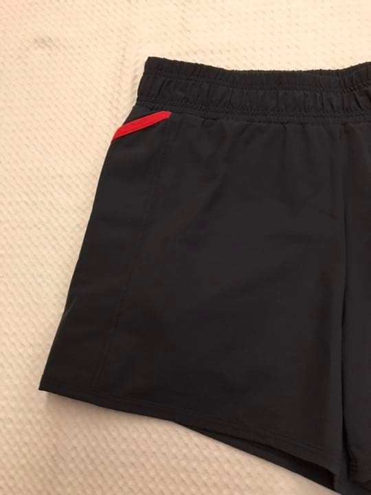 ソフィベラ　テニスウェア　グレーショートパンツ　US-Sサイズ　新品