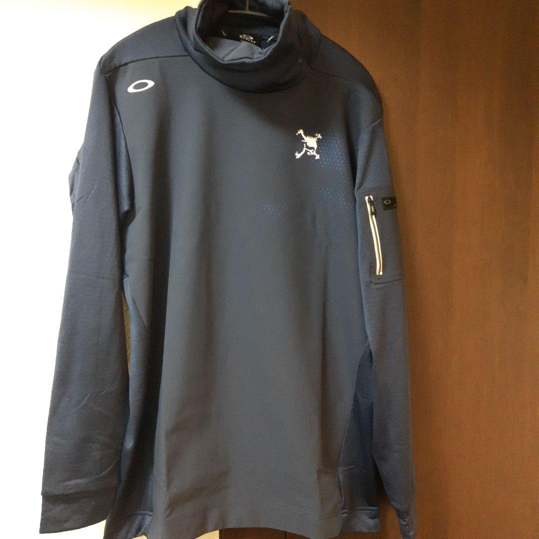 新品　オークリーゴルフ　メンズウエア　スカルタートルネックミドル　長袖シャツ