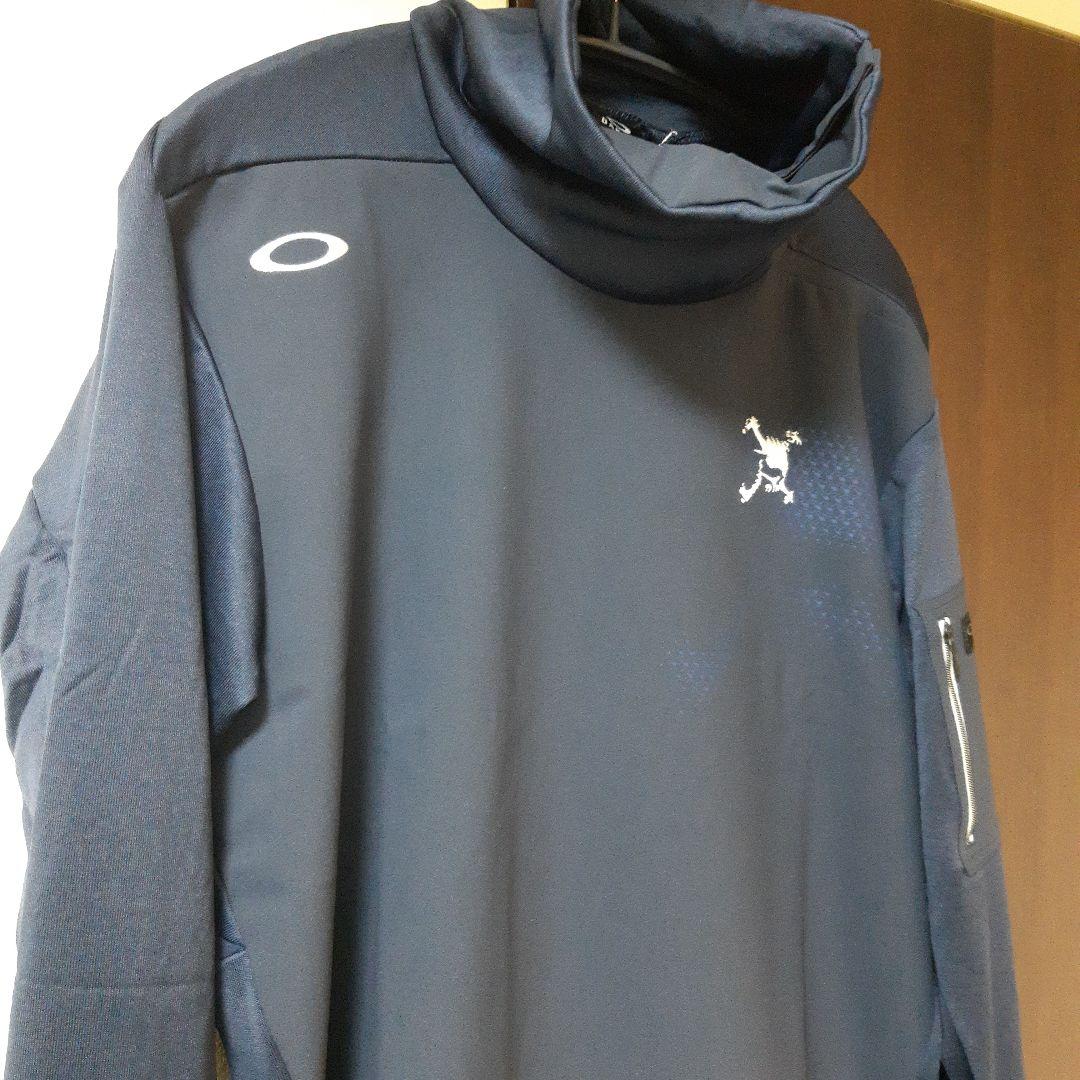 新品　オークリーゴルフ　メンズウエア　スカルタートルネックミドル　長袖シャツ