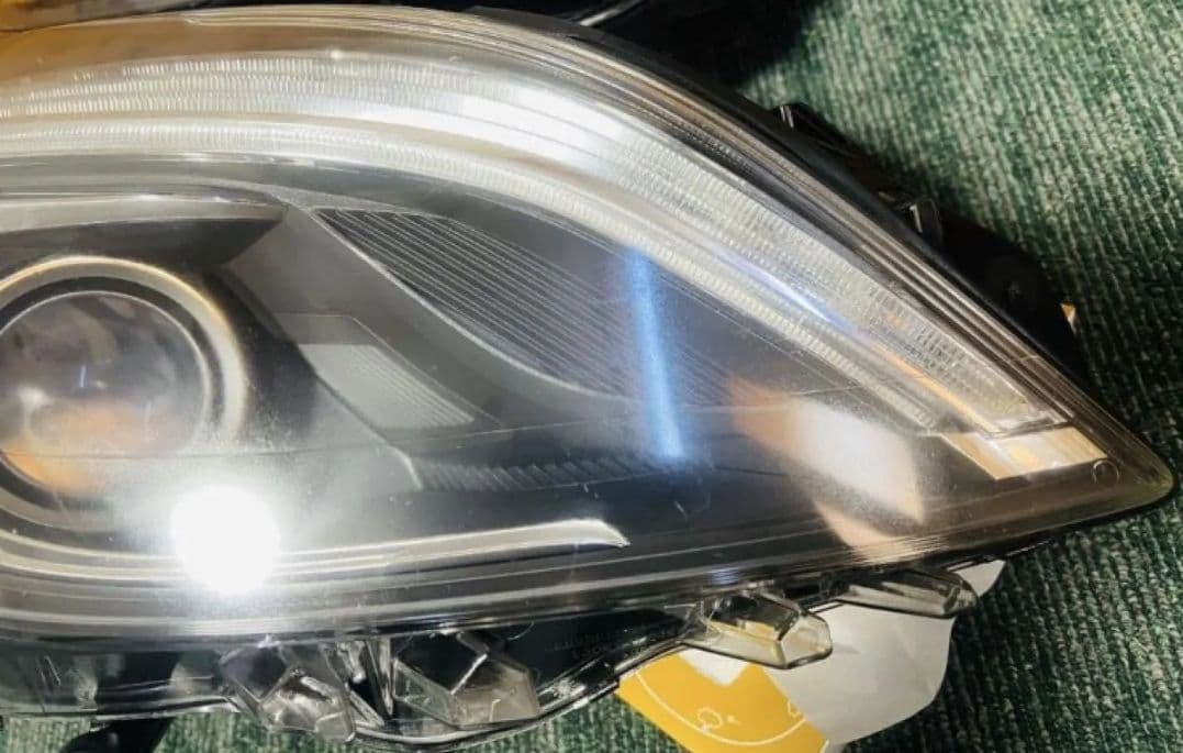 メルセデス ベンツ 前期 HID W246 ベンツ Bクラス ヘッドライト